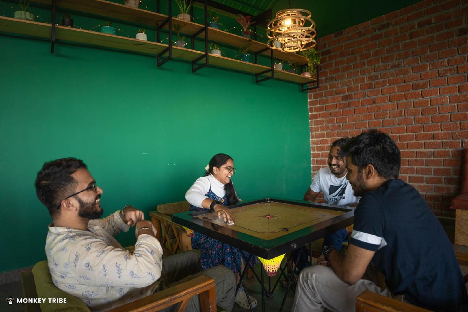 Monkey Tribe Munnar Hostel Exterior photo